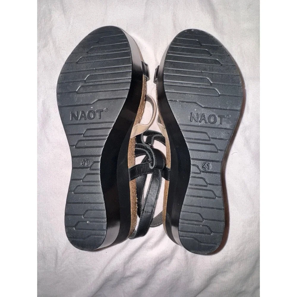 Naot Canaan black and cream wedge sandals size Euro 41 - US 10‎